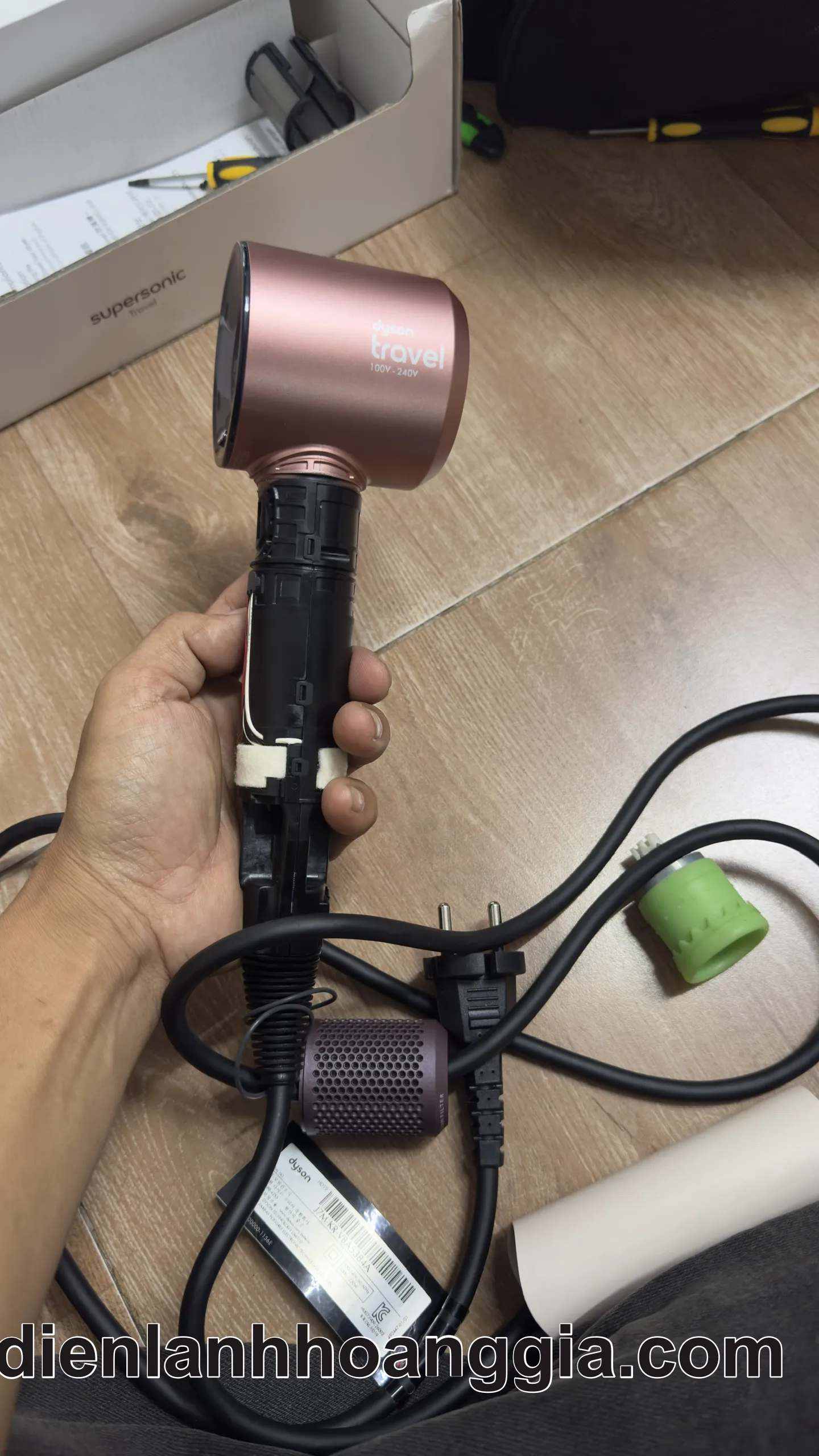 Sửa máy sấy tóc Dyson