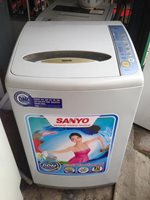 Máy Giặt Cũ Sanyo 5kg Mới 85%