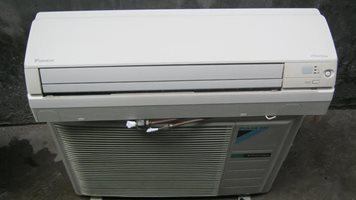 Máy lạnh cũ Daikin 1,5 HP hàng thùng sản xuất tại Thái Lan